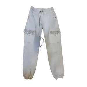 jean pitillo light blue – detalles de mariposa y encaje calado