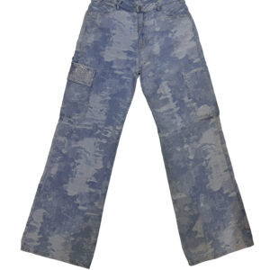 jeans cargo wide leg "camouflage glow" con detalle de pedrería en bolsillos